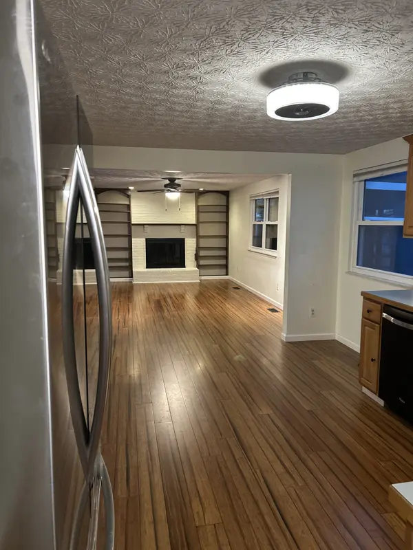 6802 Chesley Rd, Dublin, OH 43017-2011