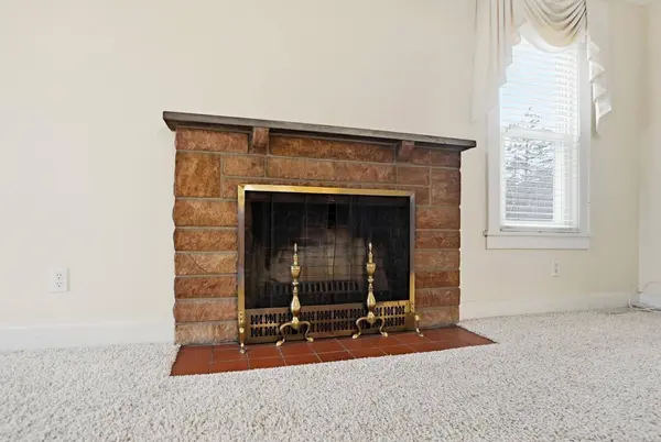555 E Weber Road, Columbus, OH 43202