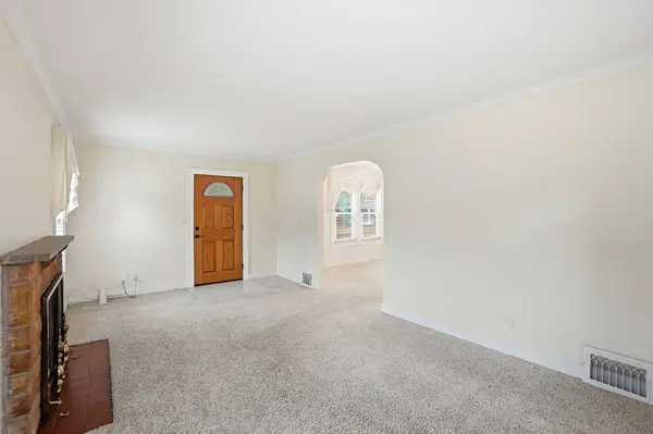 555 E Weber Road, Columbus, OH 43202