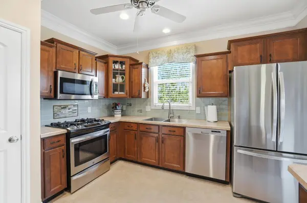 6000 Deansboro Drive, Westerville, OH 43081