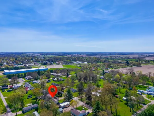 421 Douglas St, Cardington, OH 43315-9780