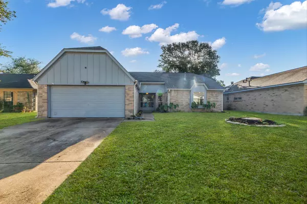 Charming 4-Bedroom Home with Modern Updates in Yorktown Colony – 6614 Readsland Lane, Houston, TX 77084