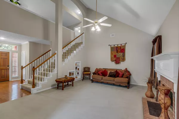 Crossroads Park Charm: 9618 Mystic Crossing Court, Houston, TX 77065