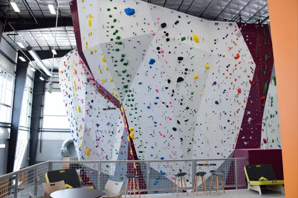 Houston’s Climbing Scene Reaches New Heights with Momentum Indoor Climbing in Memorial City