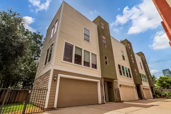 Midtown Gem: 3226 La Branch St — Modern Style, City Living, and Skyline Views