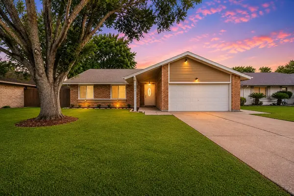 Updated Comfort Meets Convenience in Friendswood Real Estate