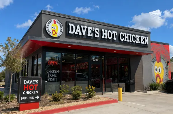 Dave’s Hot Chicken May Be Headed to Humble