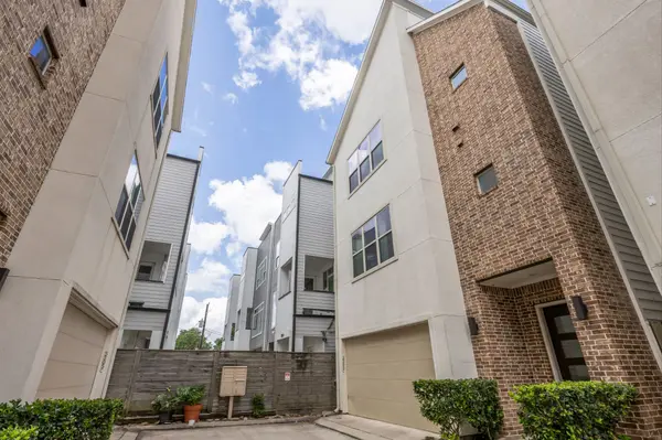 Modern East End Living | Minutes from Downtown Houston