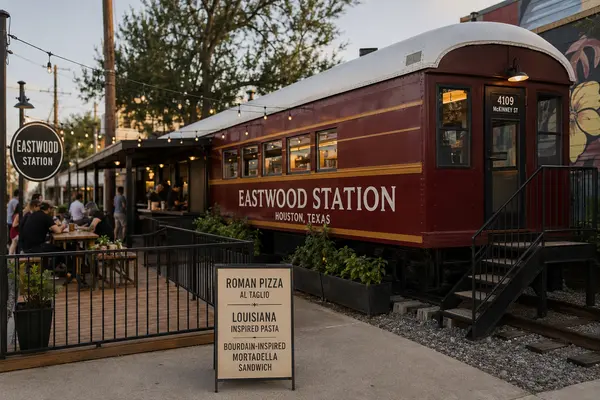 feature image of Eastwood Station Brings Roman Pizza, Louisiana-Inspired Pasta, and Neighborhood Charm to Houston’s East End