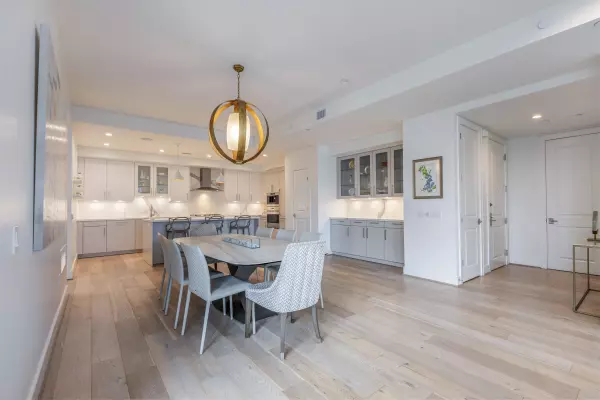 Houston, TX 77027-3746,2047 Westcreek Ln #1006