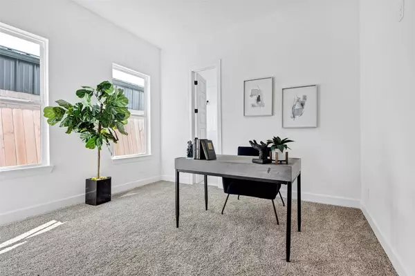 1222 E 23rd ST, Houston, TX 77009