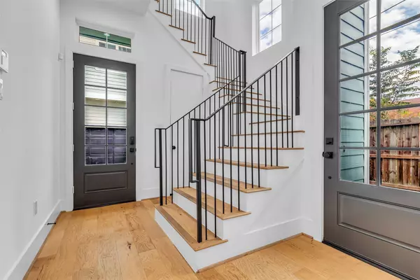 204 Burr ST #G, Houston, TX 77011