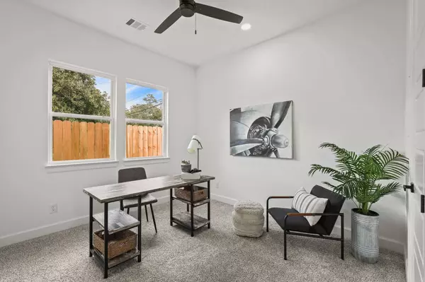 9426 Campbell RD #C, Houston, TX 77080