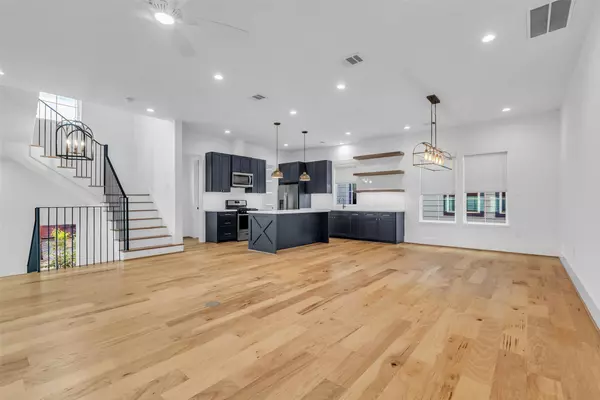 204 Burr ST #G, Houston, TX 77011