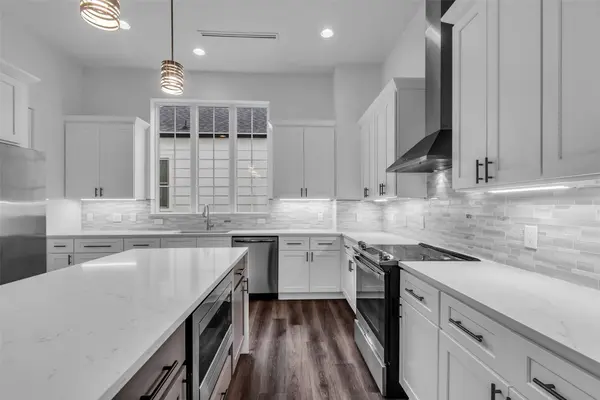 2716 Baldwin ST, Houston, TX 77006