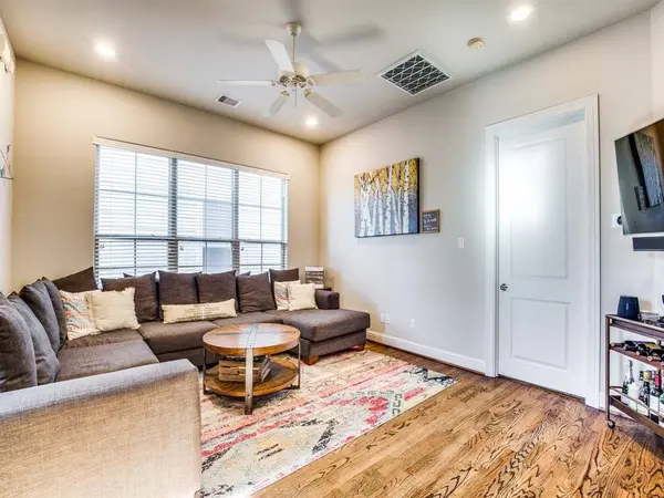 1246 Sampson ST, Houston, TX 77003