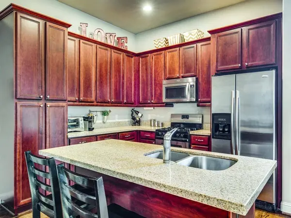 1246 Sampson ST, Houston, TX 77003