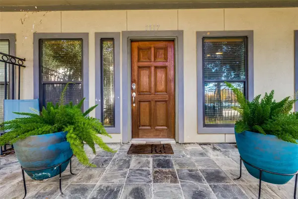 1117 Saint Charles ST, Houston, TX 77003