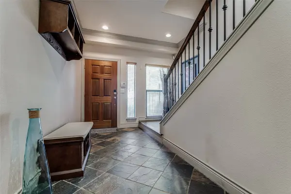 1117 Saint Charles ST, Houston, TX 77003
