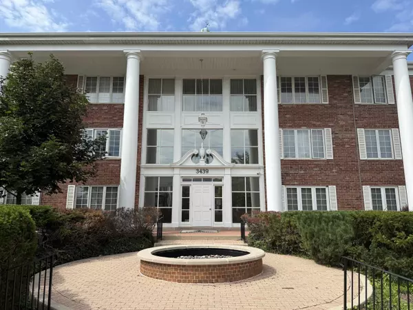 3439 Vollmer Rd #206, Flossmoor, IL 60422-2020