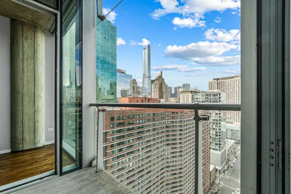 600 N Fairbanks CT #2606, Chicago, IL 60611