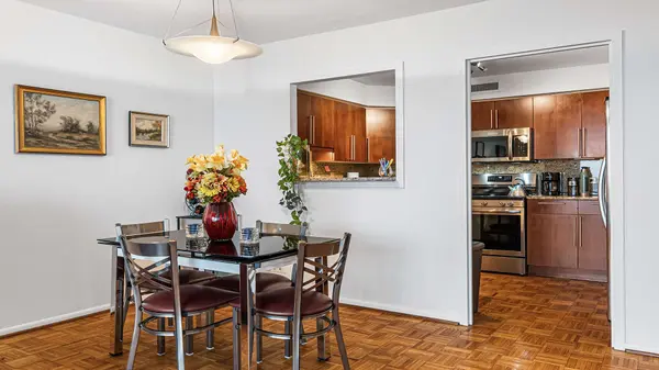 6007 N Sheridan RD #34G, Chicago, IL 60660