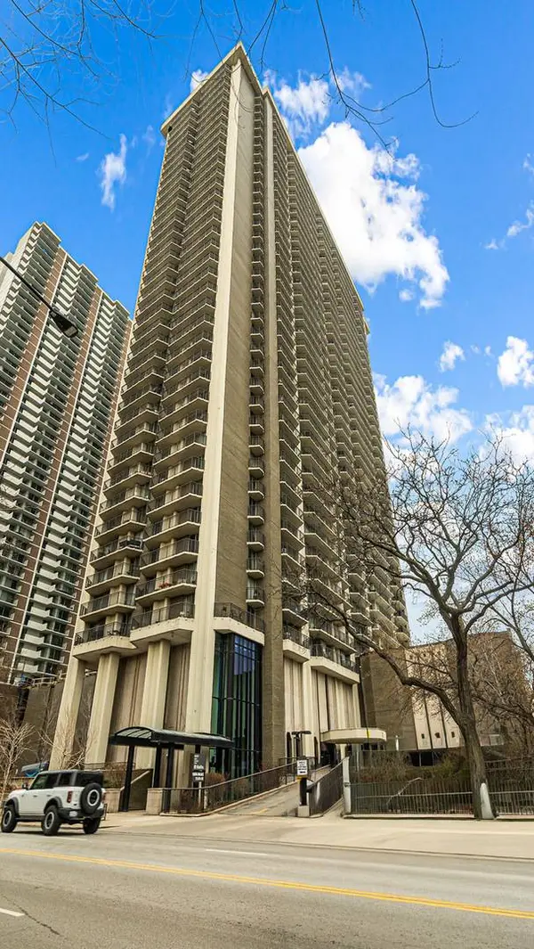 6007 N Sheridan RD #34G, Chicago, IL 60660