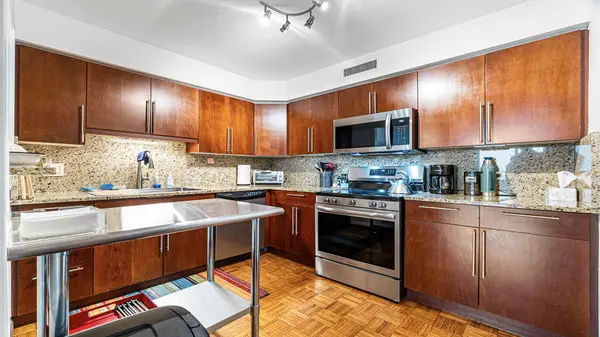 6007 N Sheridan RD #34G, Chicago, IL 60660