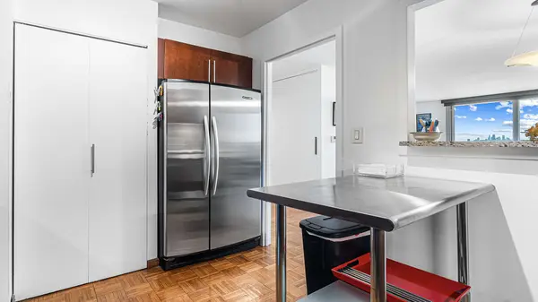 6007 N Sheridan RD #34G, Chicago, IL 60660