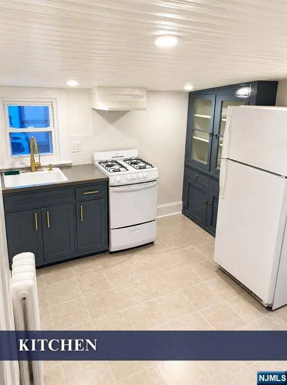 404 Maple AVE #2, Glen Rock, NJ 07452