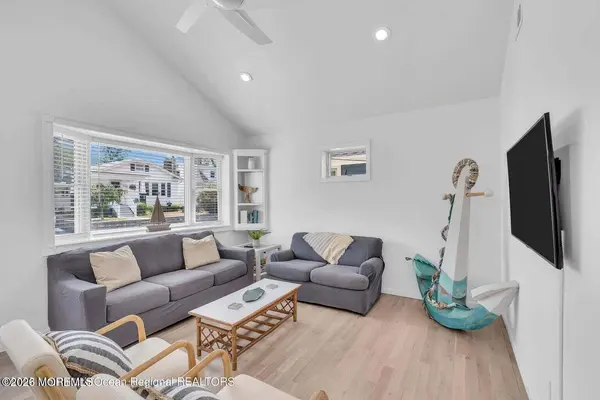 638 Redmond Avenue, Belmar, NJ 07719