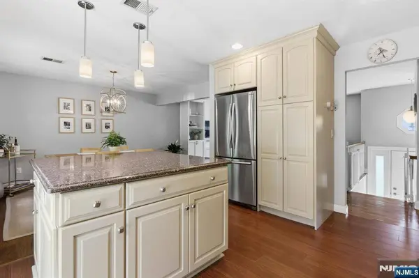 157 Orchard PL, Ramsey, NJ 07446