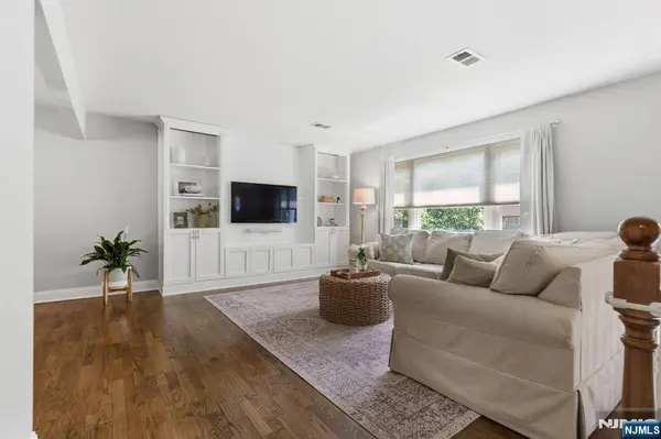157 Orchard PL, Ramsey, NJ 07446