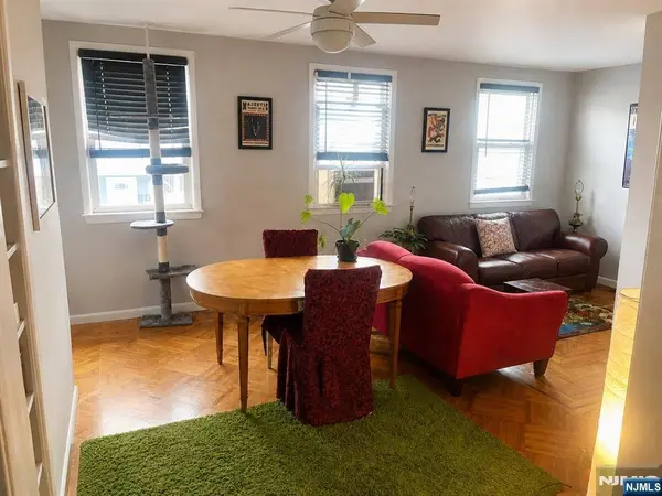 208 John ST #2, Harrison, NJ 07029