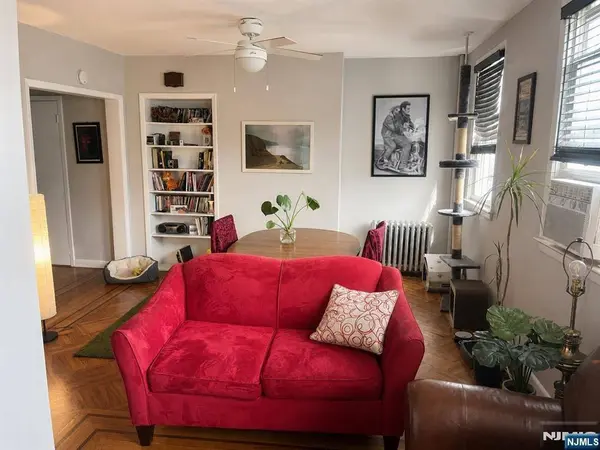 208 John ST #2, Harrison, NJ 07029