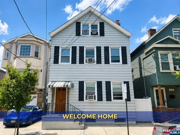 208 John ST #2