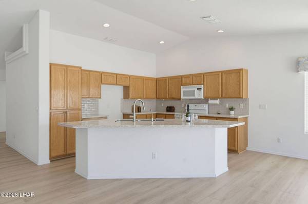 3975 Challenger Dr, Lake Havasu City, AZ 86406