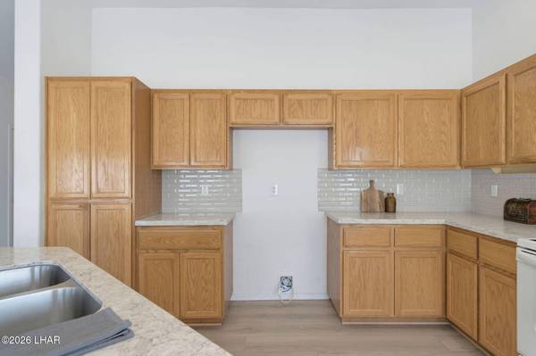 3975 Challenger Dr, Lake Havasu City, AZ 86406