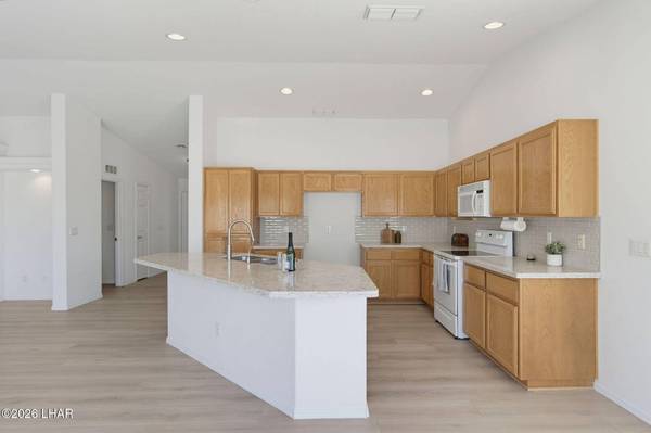 3975 Challenger Dr, Lake Havasu City, AZ 86406