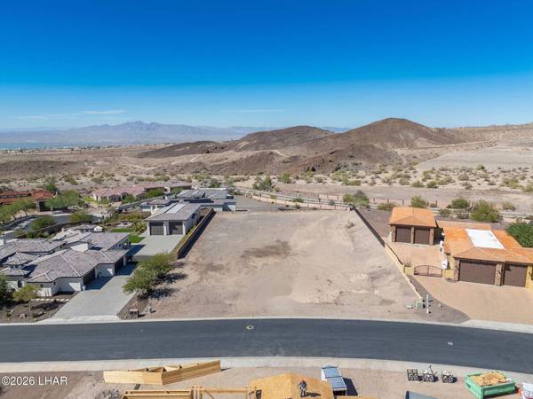1020 Circula De Hacienda, Lake Havasu City, AZ 86406