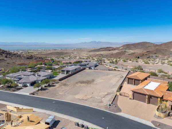 1020 Circula De Hacienda, Lake Havasu City, AZ 86406