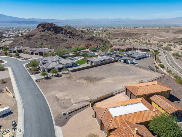 1020 Circula De Hacienda, Lake Havasu City, AZ 86406