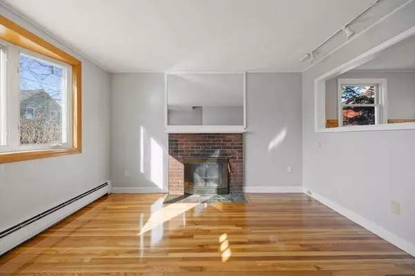 32 Leonard Rd, Melrose, MA 02176