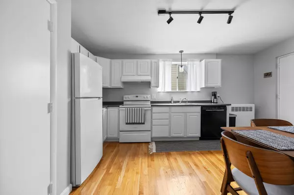 110 Pearl St #2, Somerville, MA 02145-3249