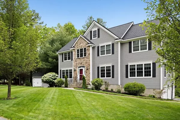 1 Eleanor Dr, Wilmington, MA 01887