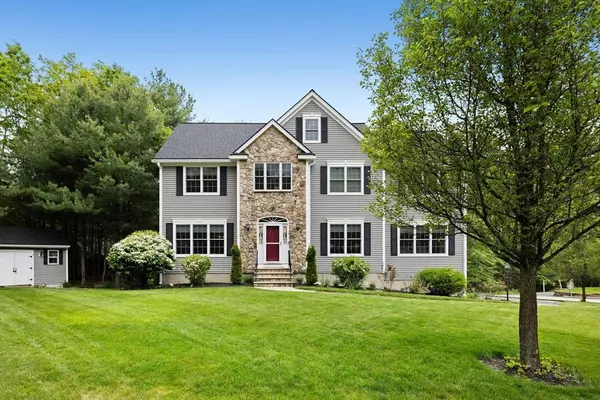 1 Eleanor Dr, Wilmington, MA 01887