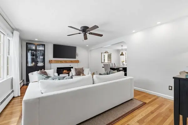 10 Celestine Ter, Stoneham, MA 02180