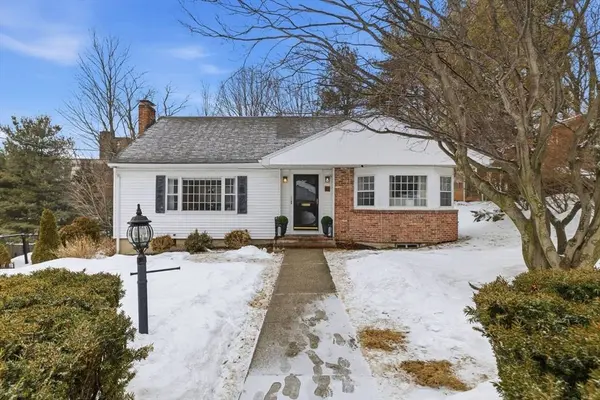 10 Celestine Ter, Stoneham, MA 02180