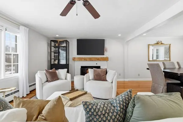 10 Celestine Ter, Stoneham, MA 02180