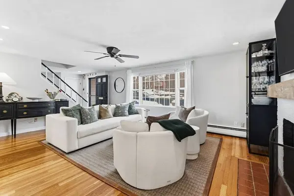 10 Celestine Ter, Stoneham, MA 02180